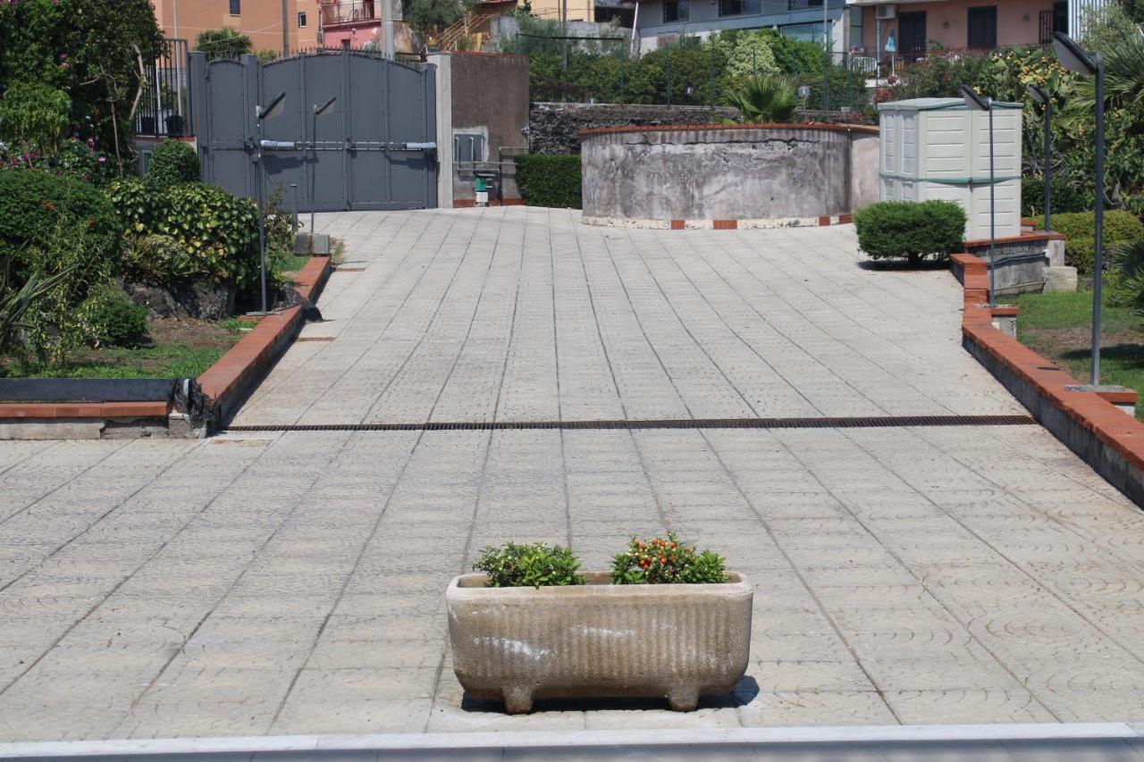 Villa Sicilia Apartment Катанія Екстер'єр фото