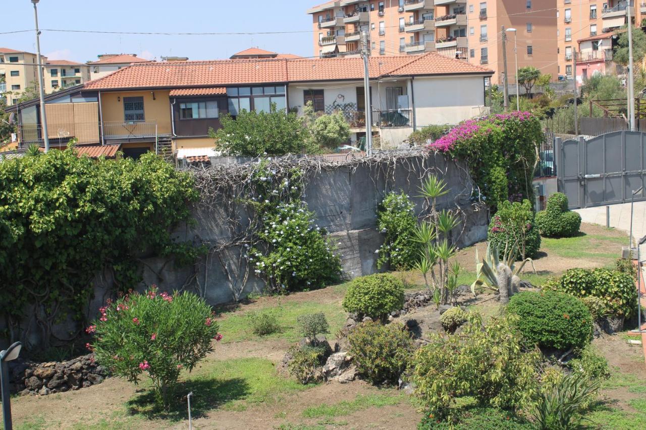 Villa Sicilia Apartment Катанія Екстер'єр фото